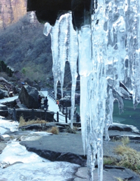 層冰結瀑 增色太行